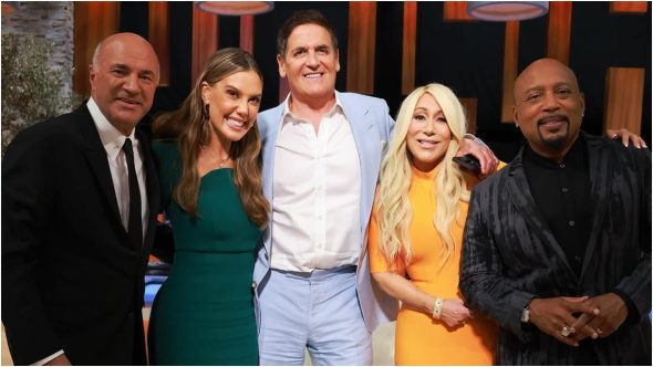 Kendra Scott With Other Investors On Shark Tank